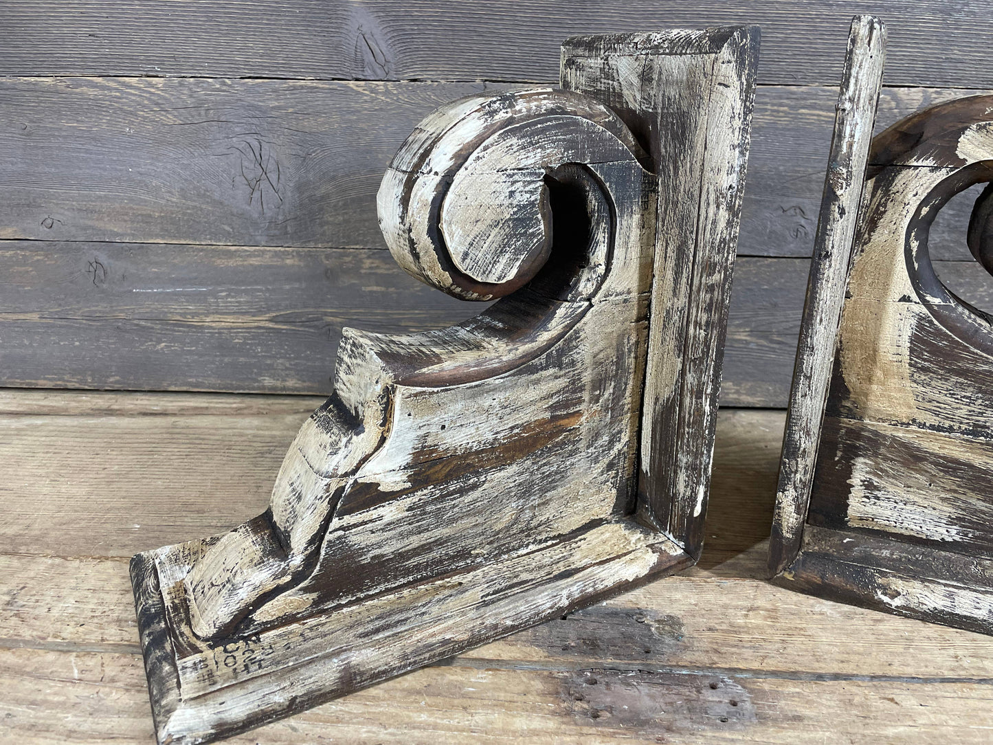 Big Springs Farmhouse-Bookend-Corbels