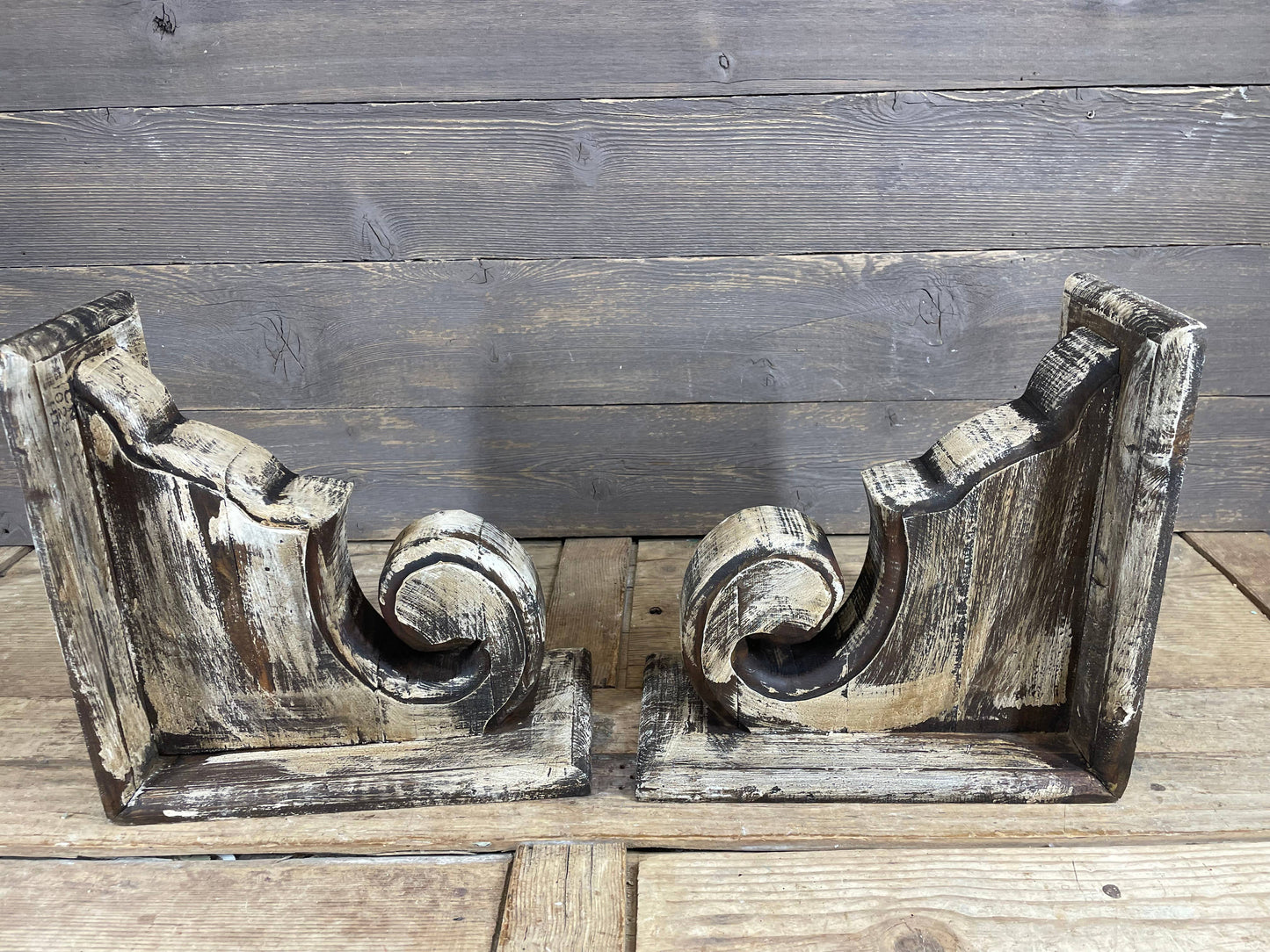 Big Springs Farmhouse-Bookend-Corbels