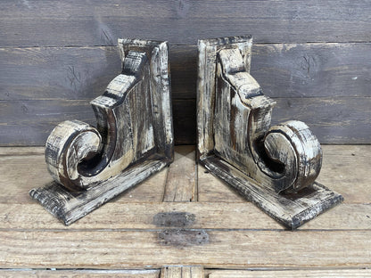 Big Springs Farmhouse-Bookend-Corbels